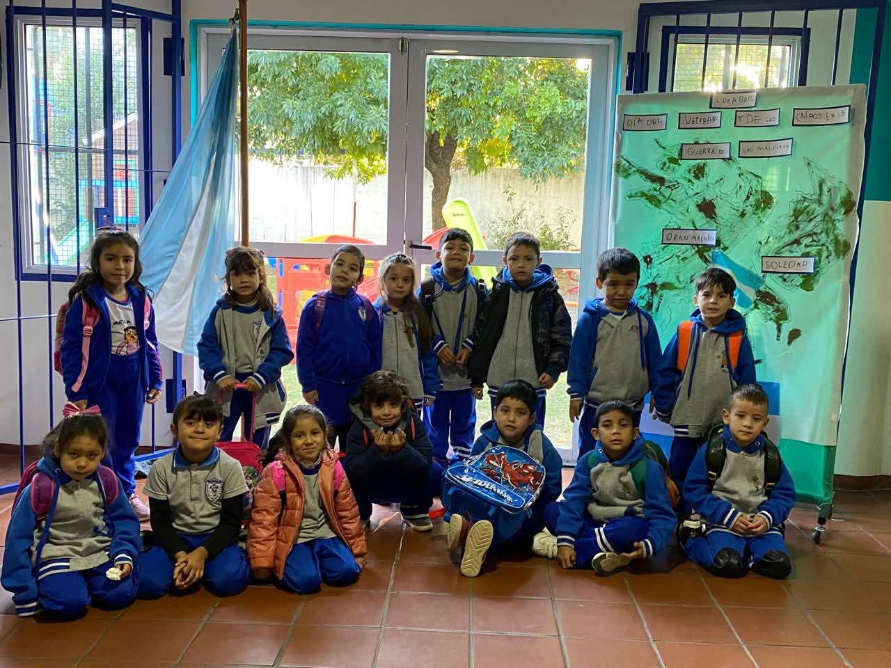 Alumnos del Jardín de Infantes Virgen Niña